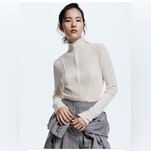 H&M Premium Selection Cashmere Blend Women's Zipper Top. Size L. NWT